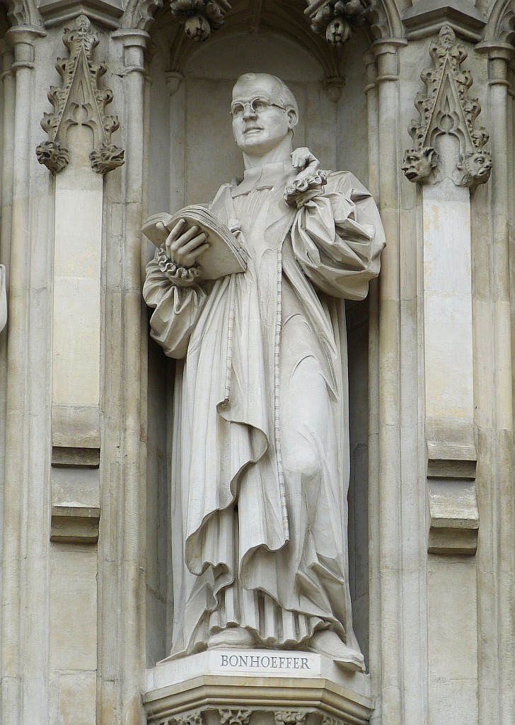 Statue von Dietrich Bonhoeffer in London