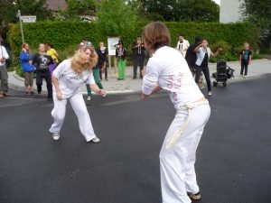Außerdem wird spontan Capoeira gespielt